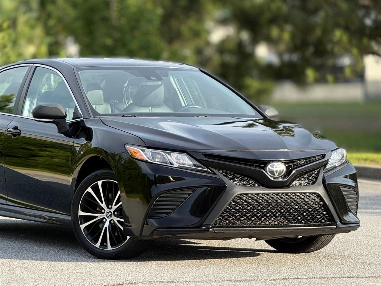 Toyota Camry  2019