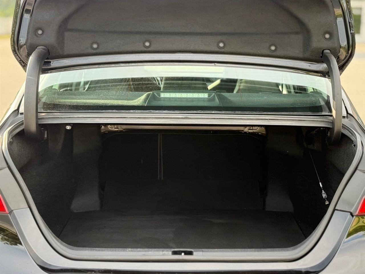 Toyota Camry  2019