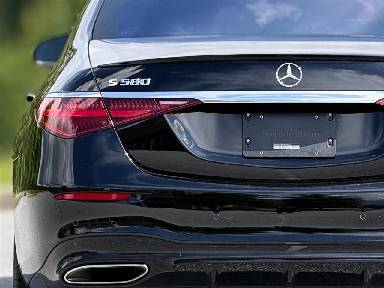 Mercedes-Benz S-Class  2022