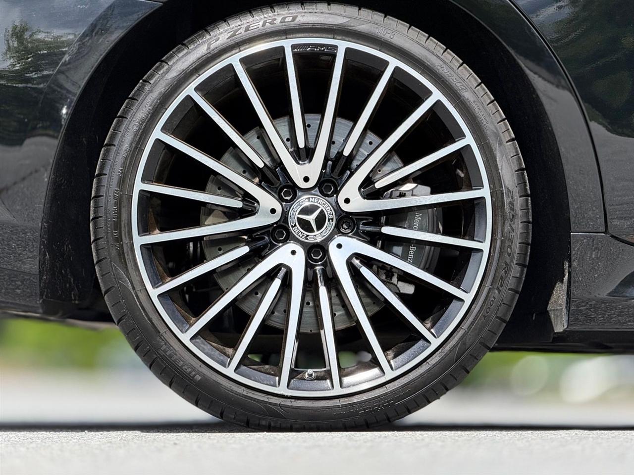 Mercedes-Benz S-Class  2022