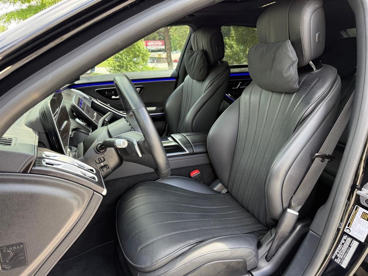 Mercedes-Benz S-Class  2022
