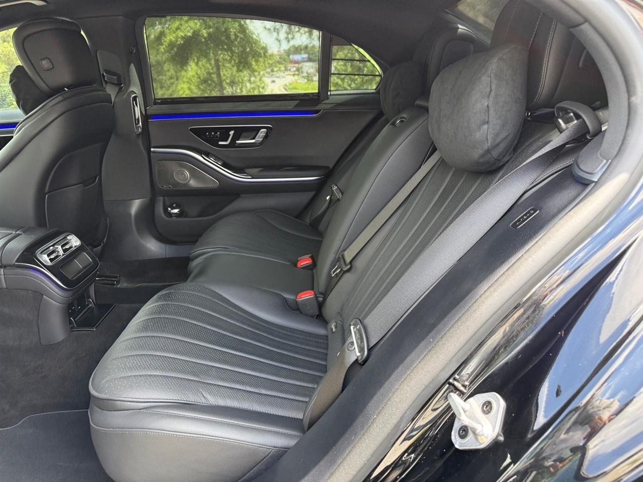 Mercedes-Benz S-Class  2022