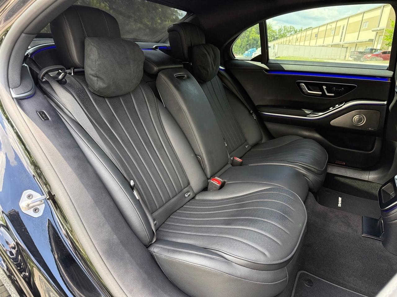Mercedes-Benz S-Class  2022