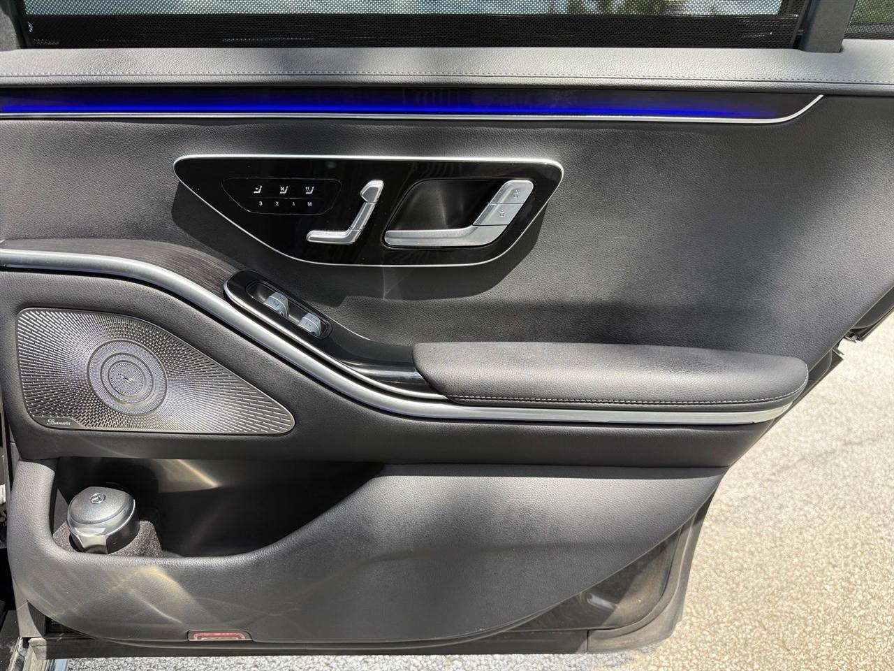 Mercedes-Benz S-Class  2022