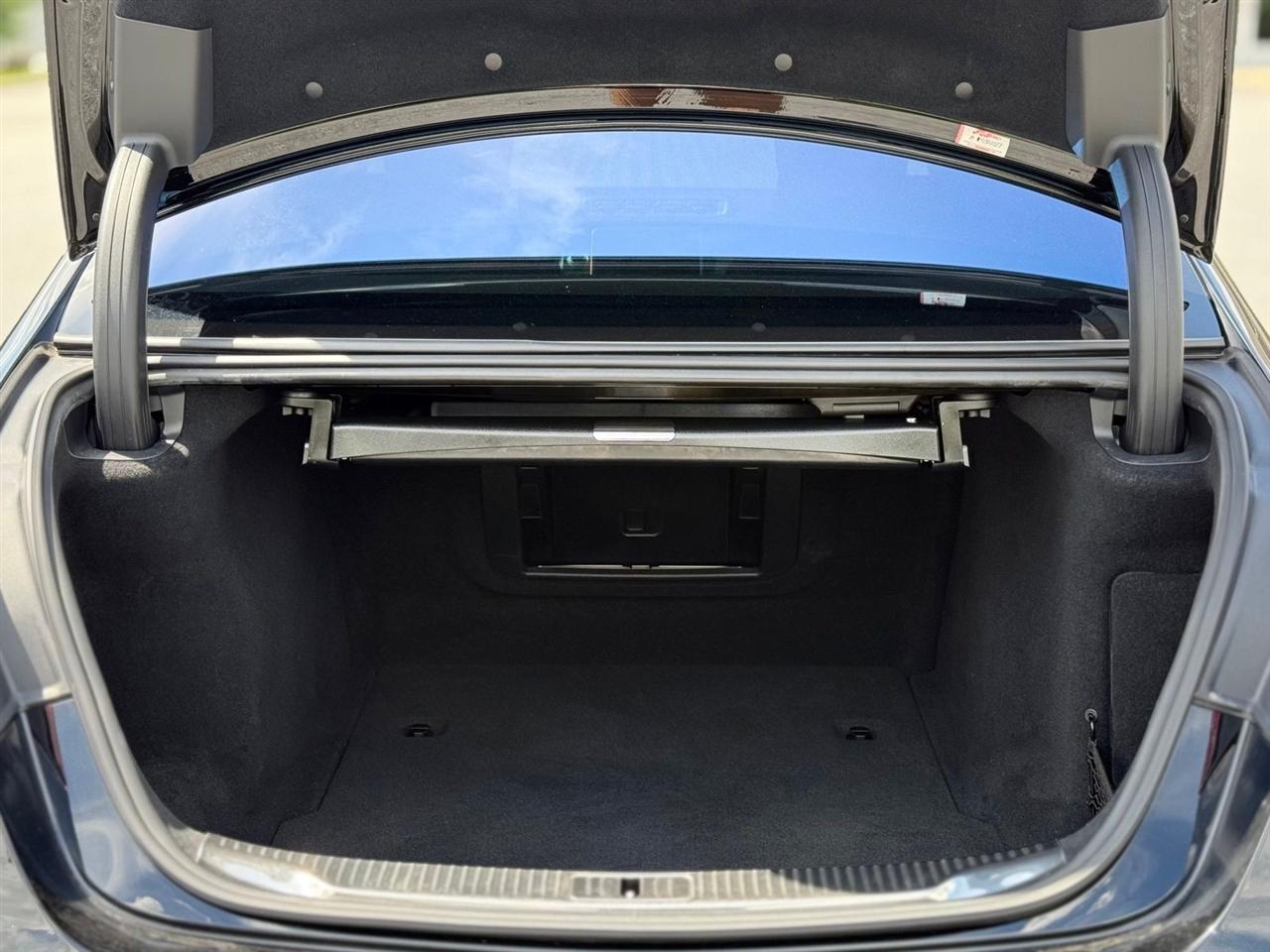 Mercedes-Benz S-Class  2022