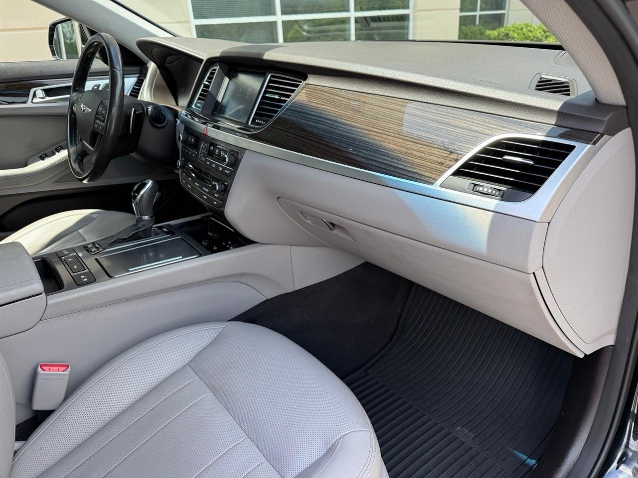 Genesis G80  2017