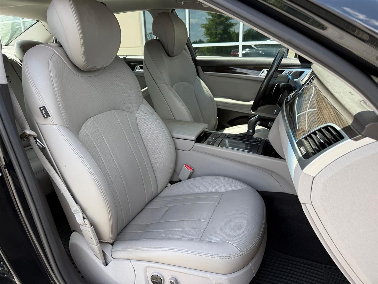 Genesis G80  2017