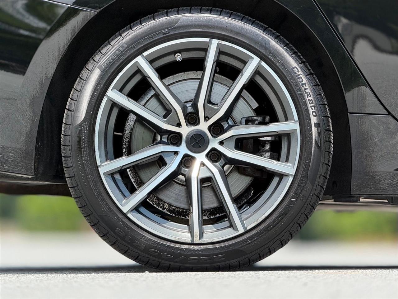 BMW 3 Series  2019