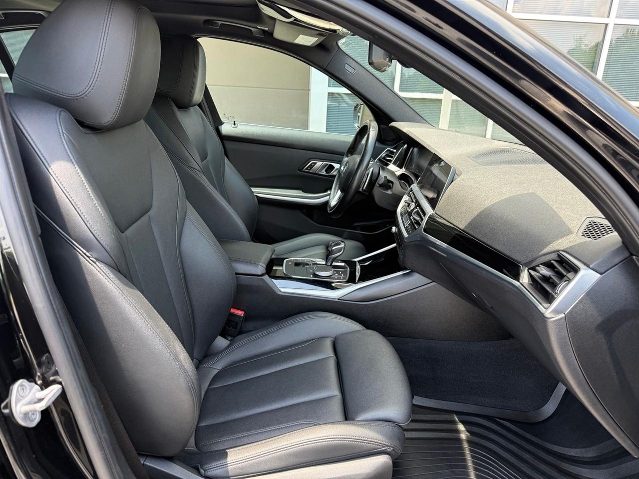 BMW 3 Series  2019