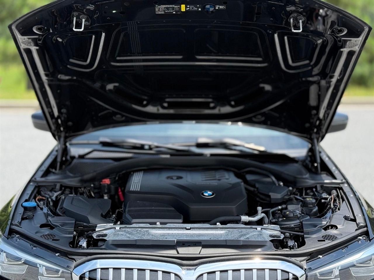 BMW 3 Series  2019