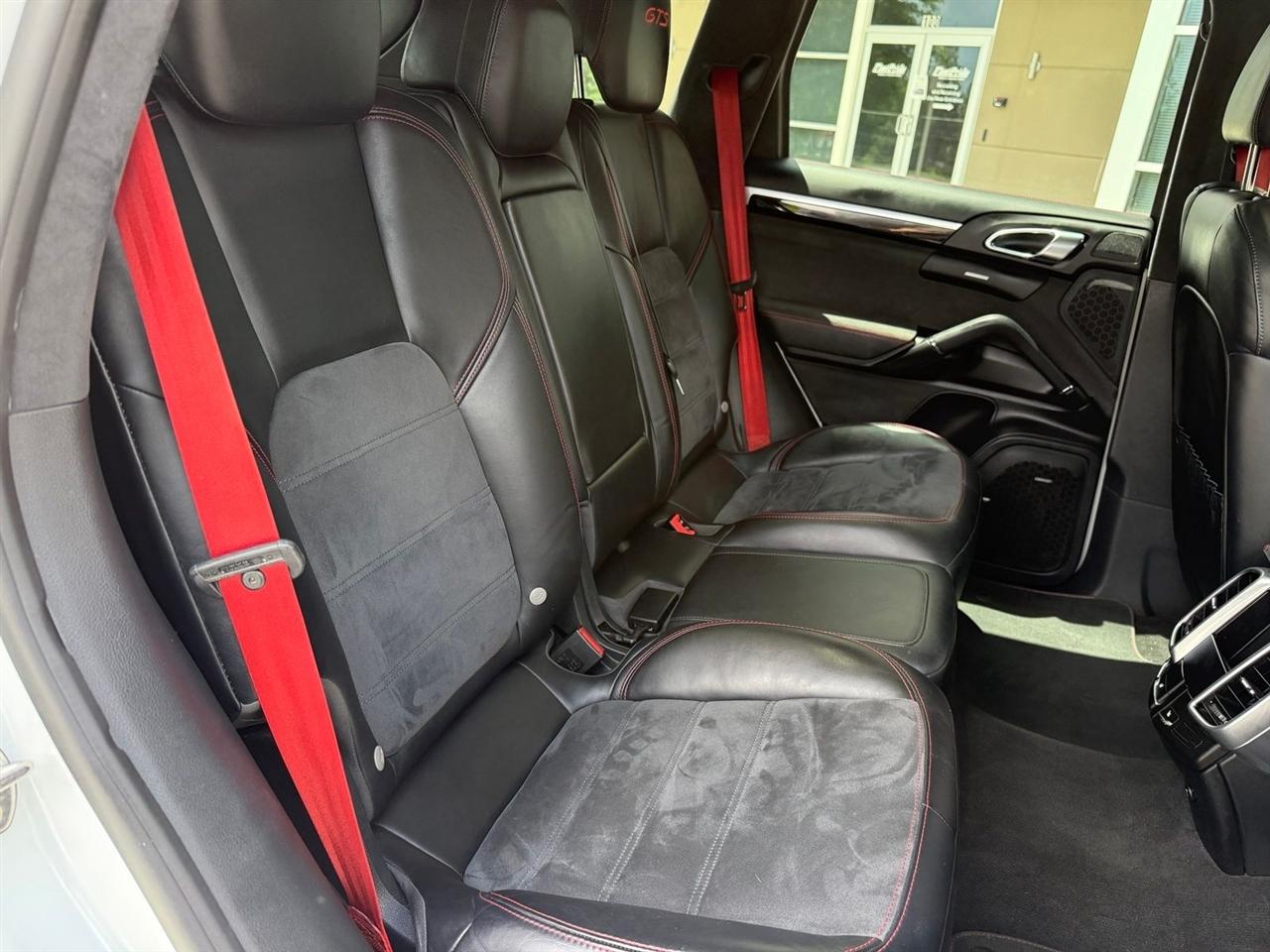 Porsche Cayenne  2016