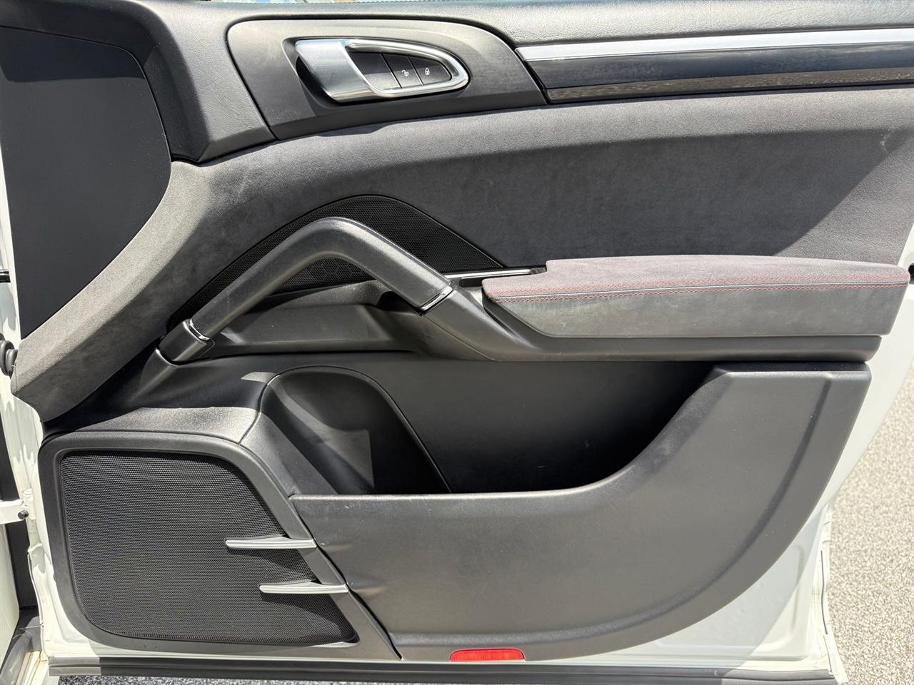 Porsche Cayenne  2016