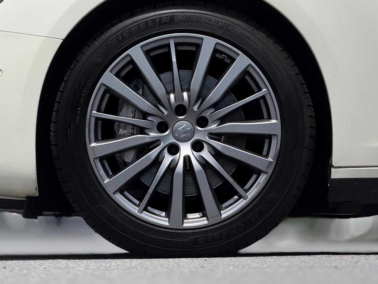 Maserati Ghibli  2019
