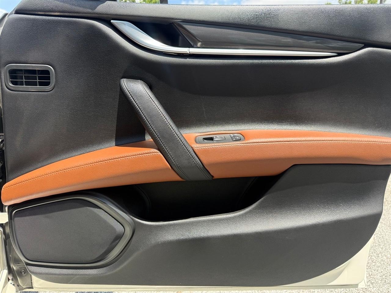 Maserati Ghibli  2019