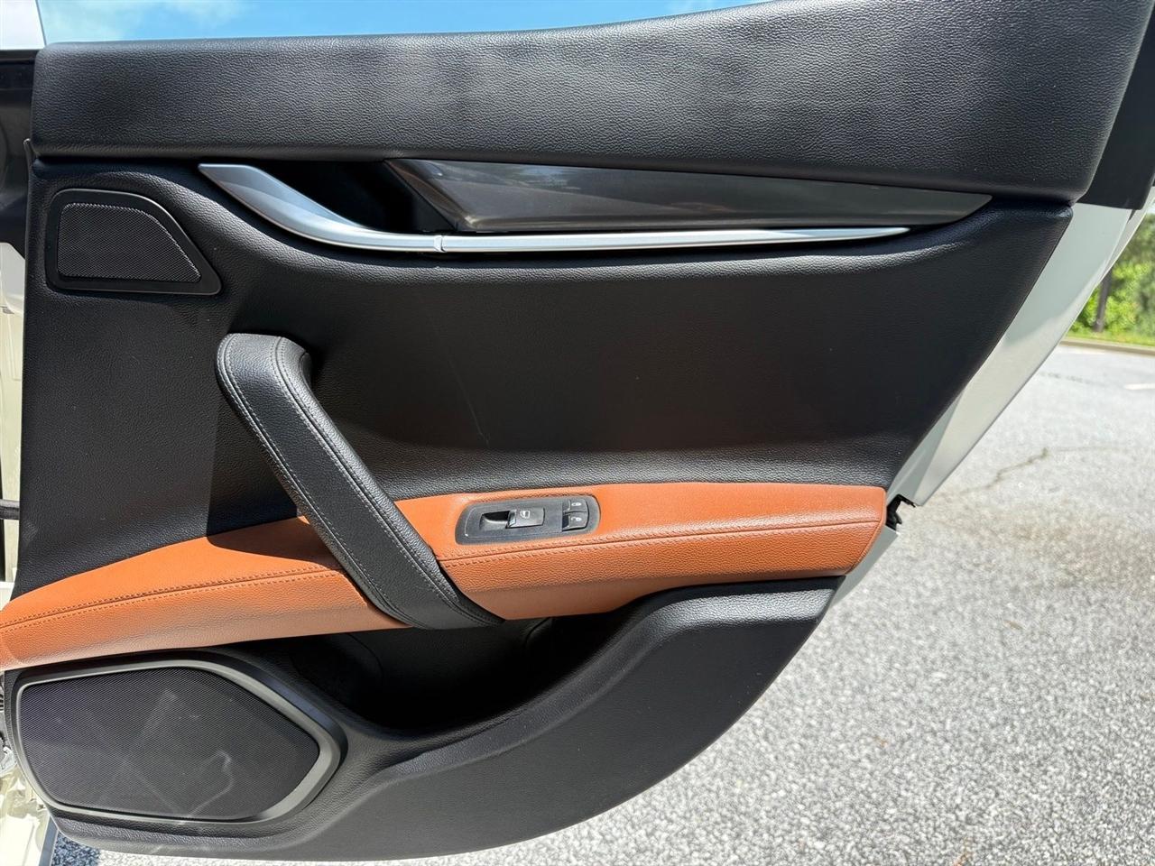 Maserati Ghibli  2019