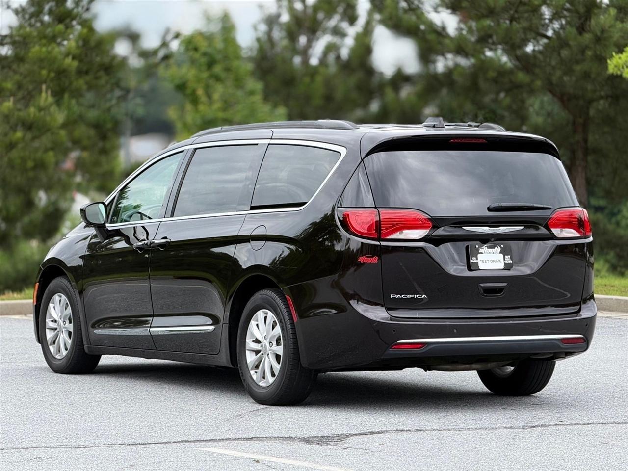 Chrysler Pacifica  2017
