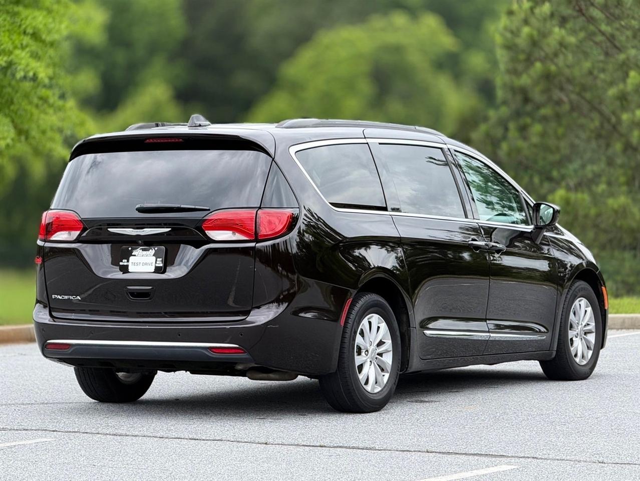 Chrysler Pacifica  2017