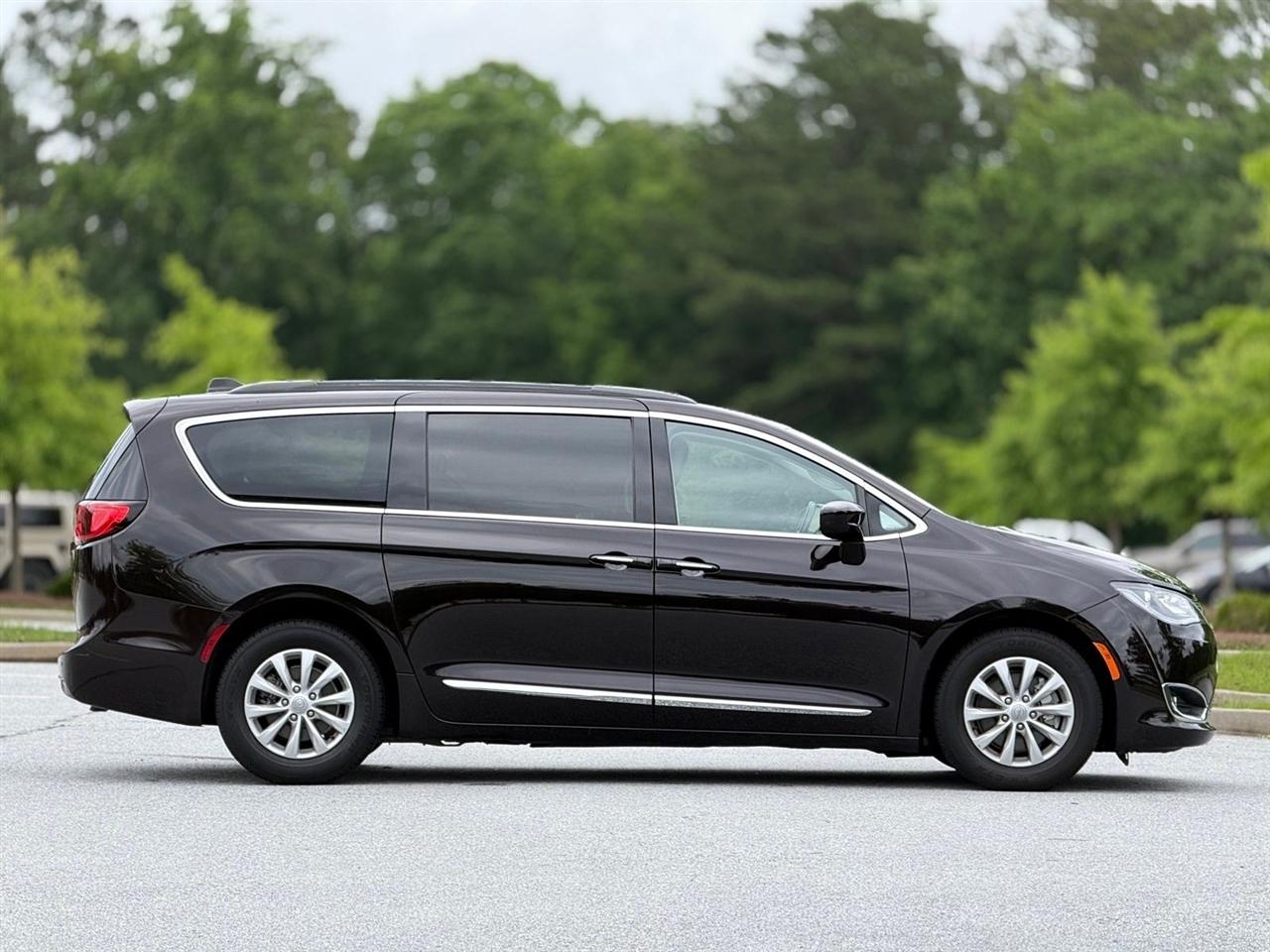 Chrysler Pacifica  2017