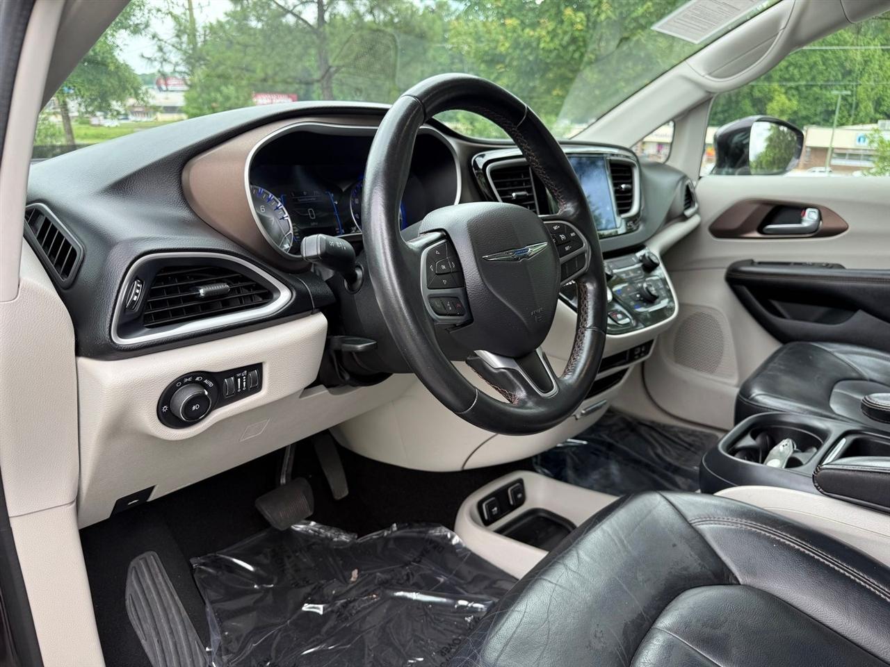 Chrysler Pacifica  2017
