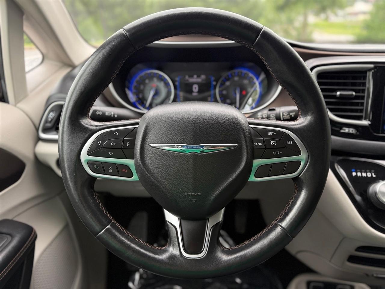 Chrysler Pacifica  2017