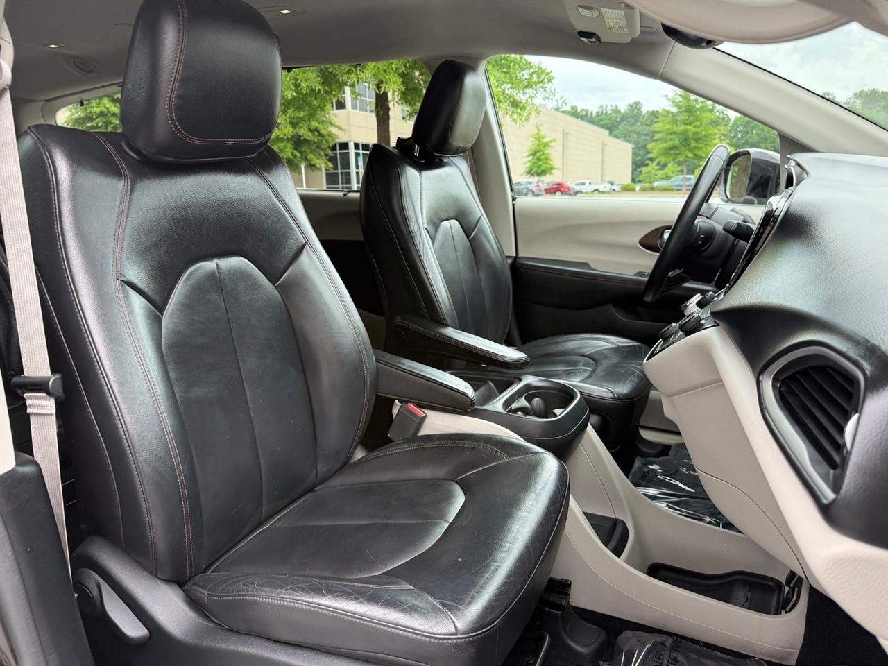 Chrysler Pacifica  2017