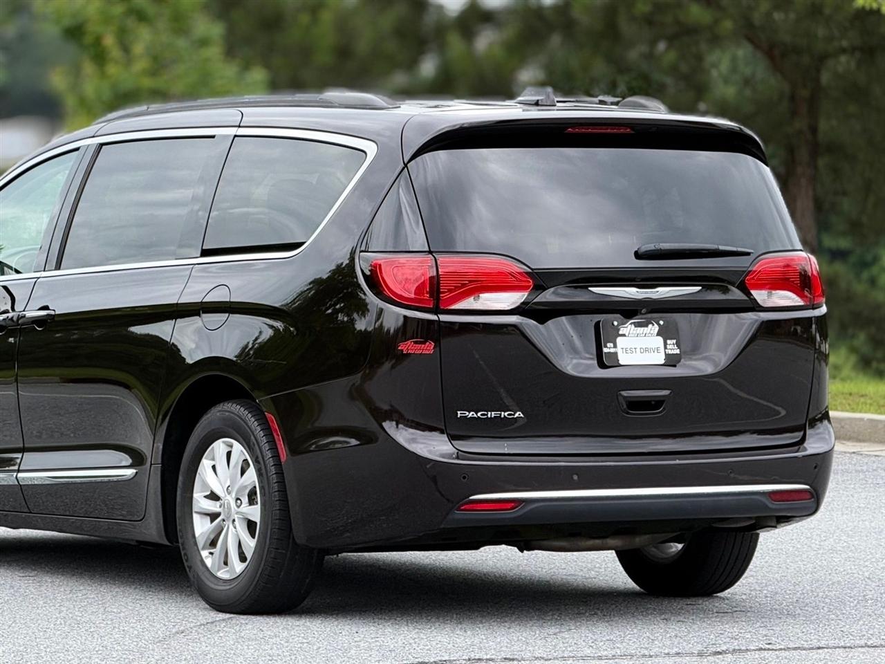 Chrysler Pacifica  2017