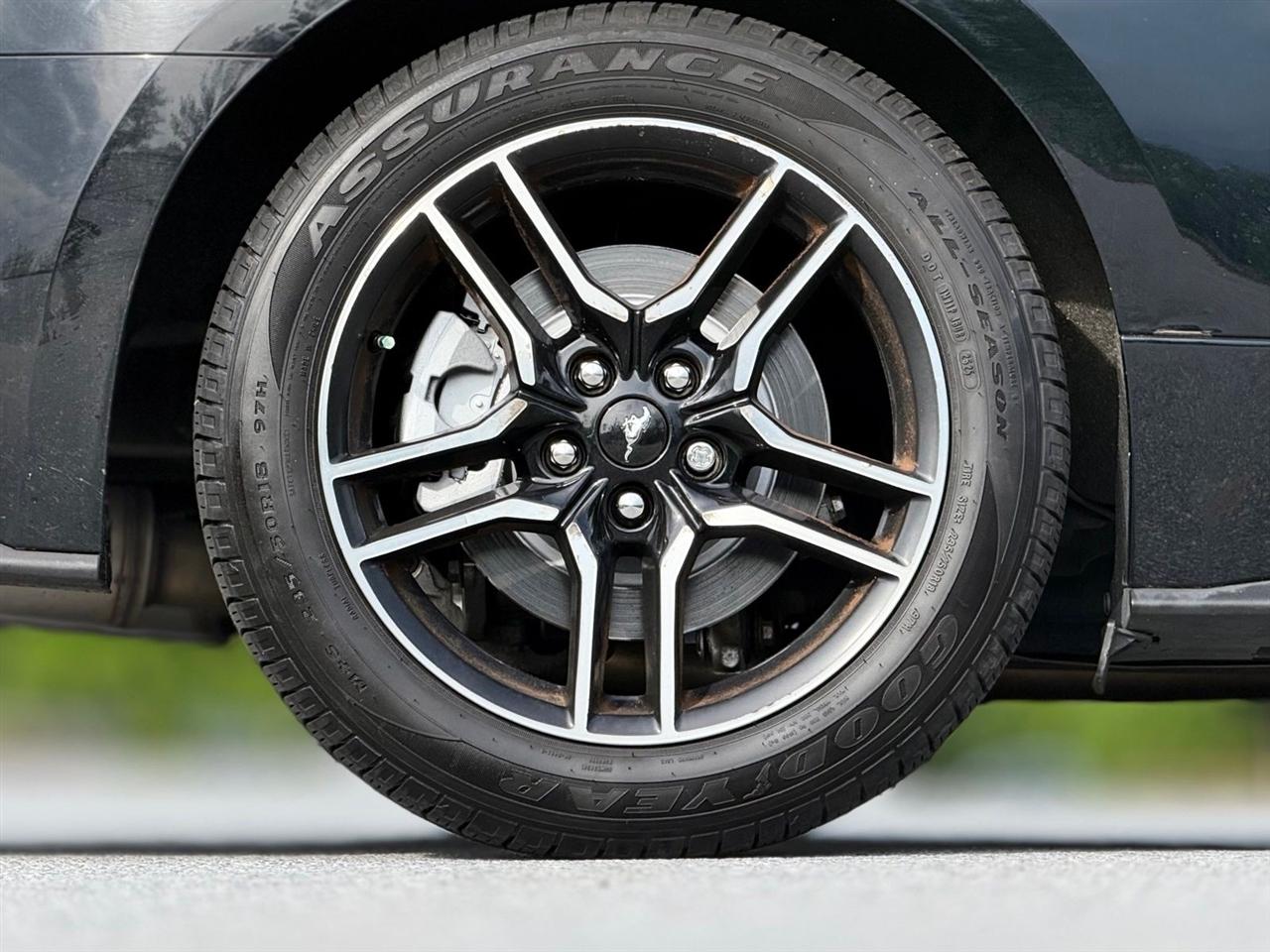 Ford Mustang  2020