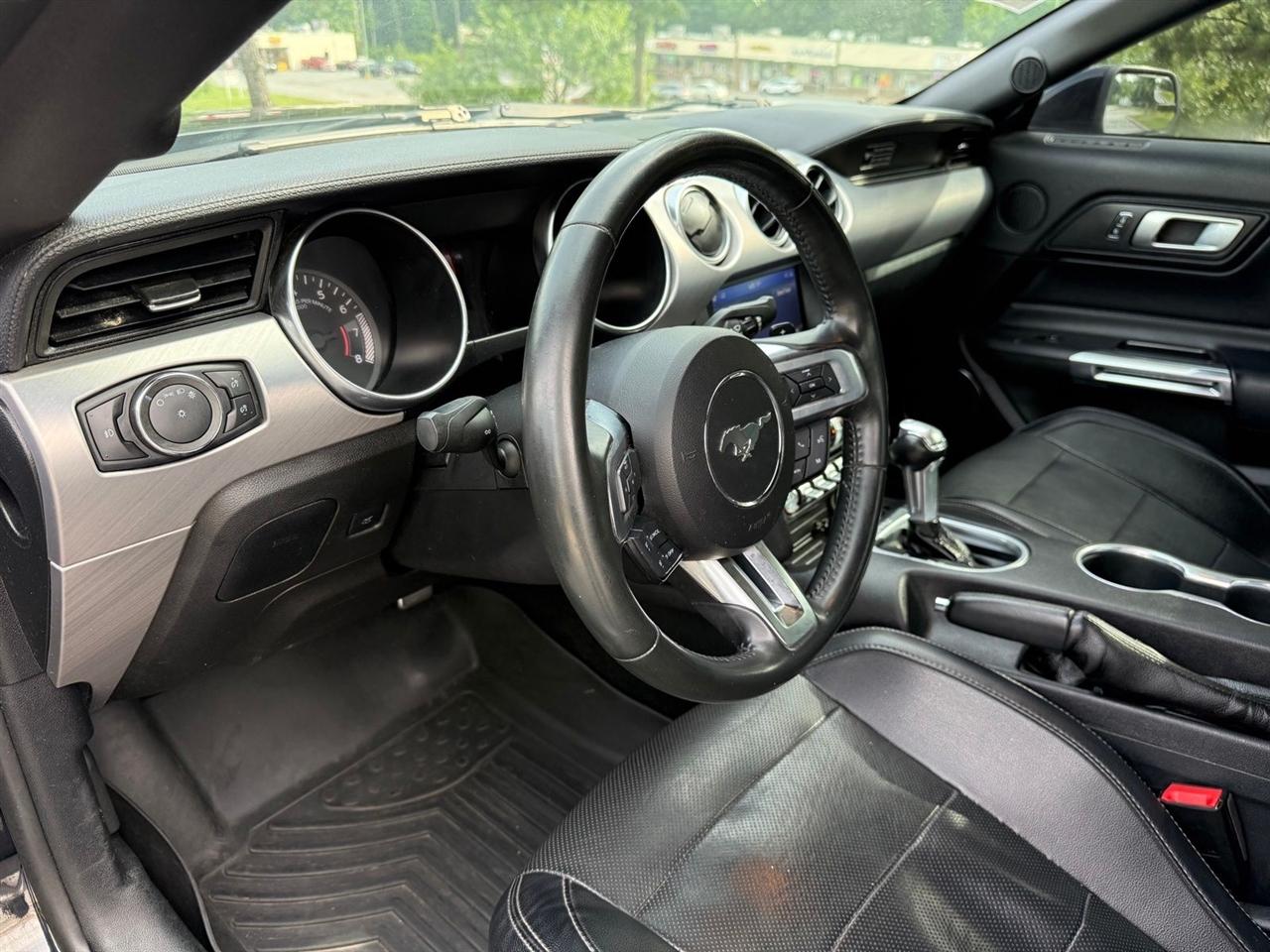 Ford Mustang  2020