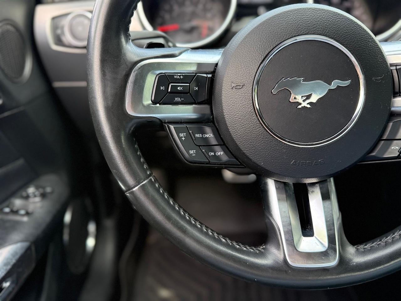 Ford Mustang  2020
