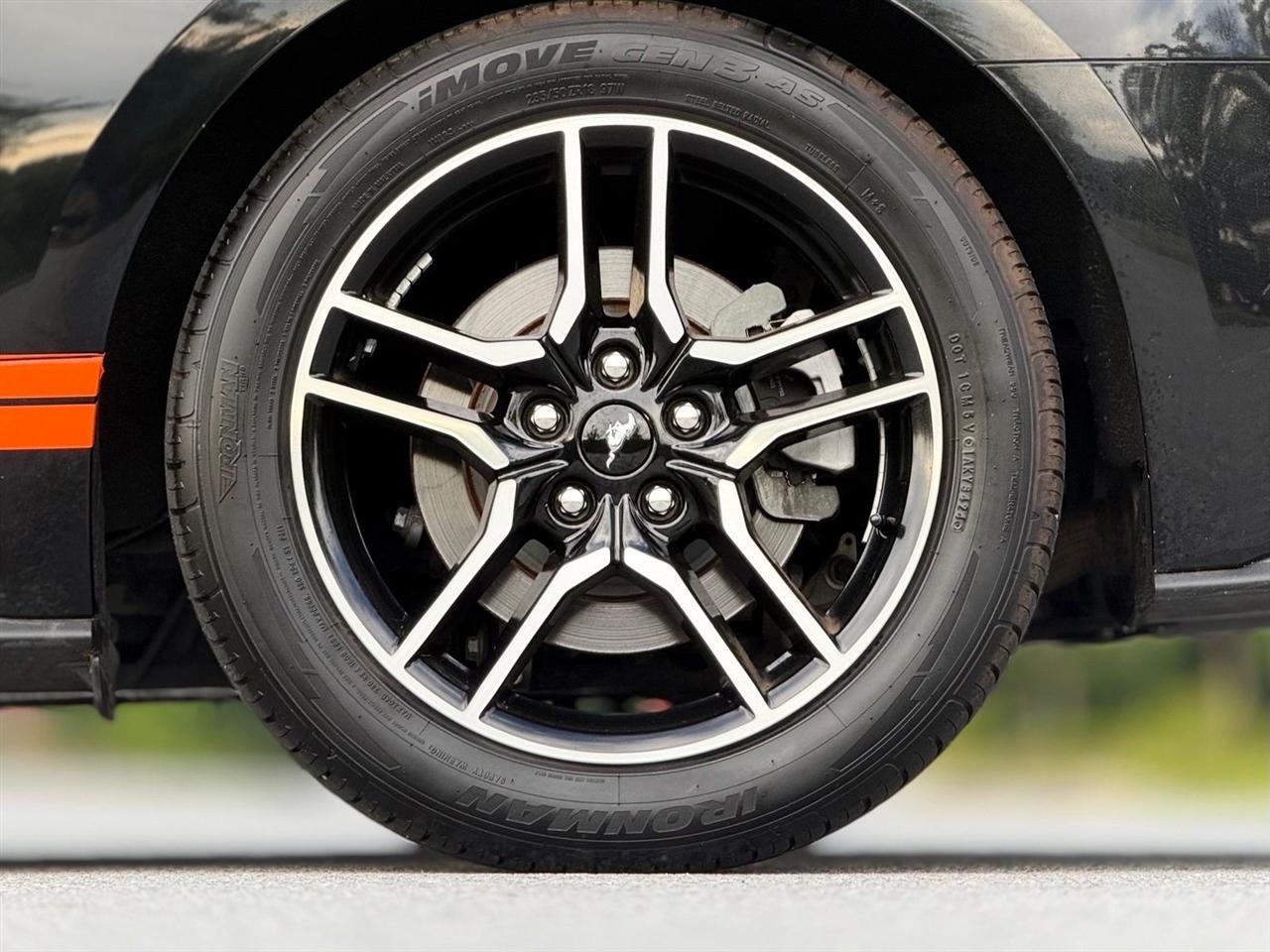 Ford Mustang  2020
