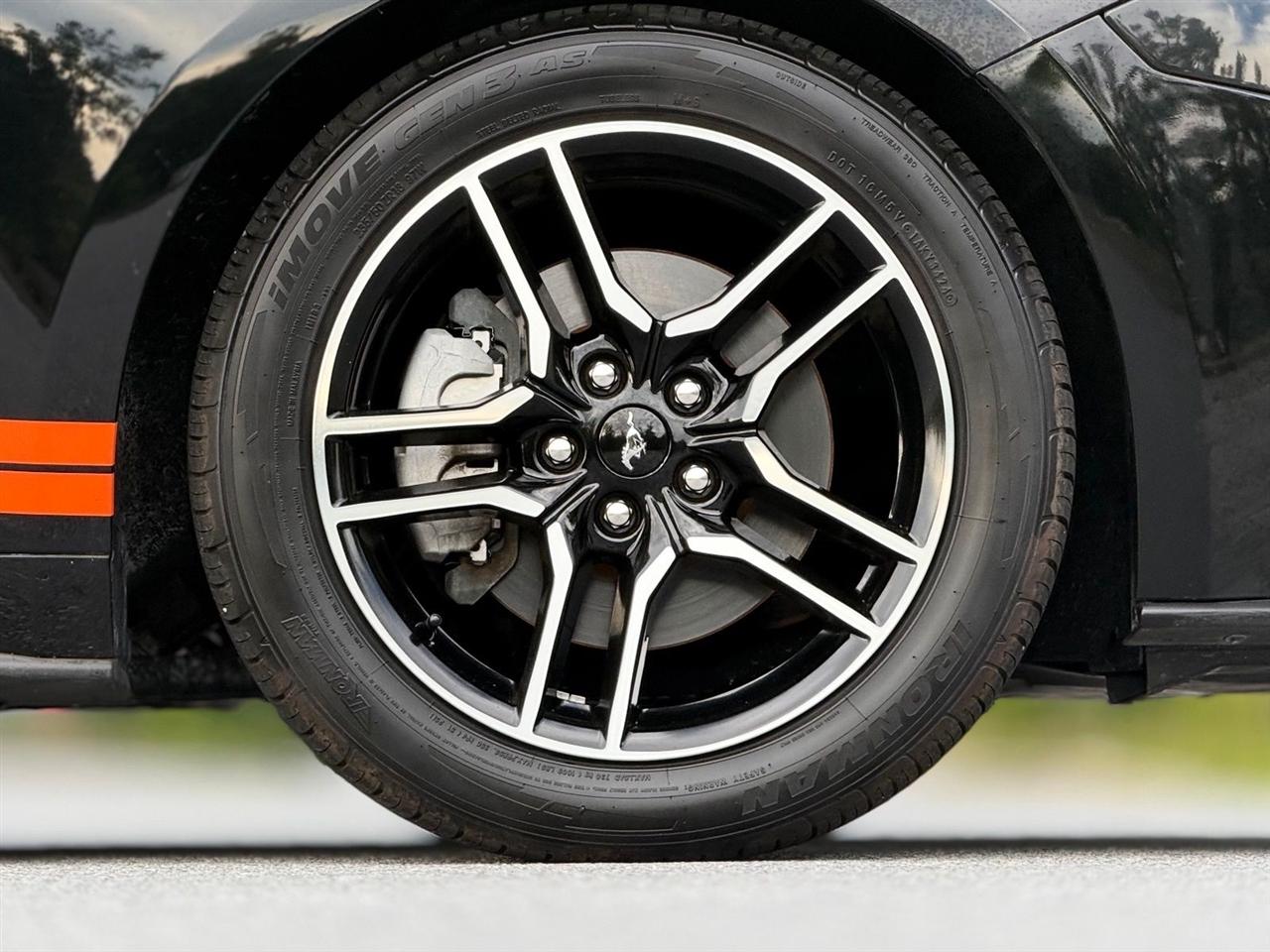 Ford Mustang  2020