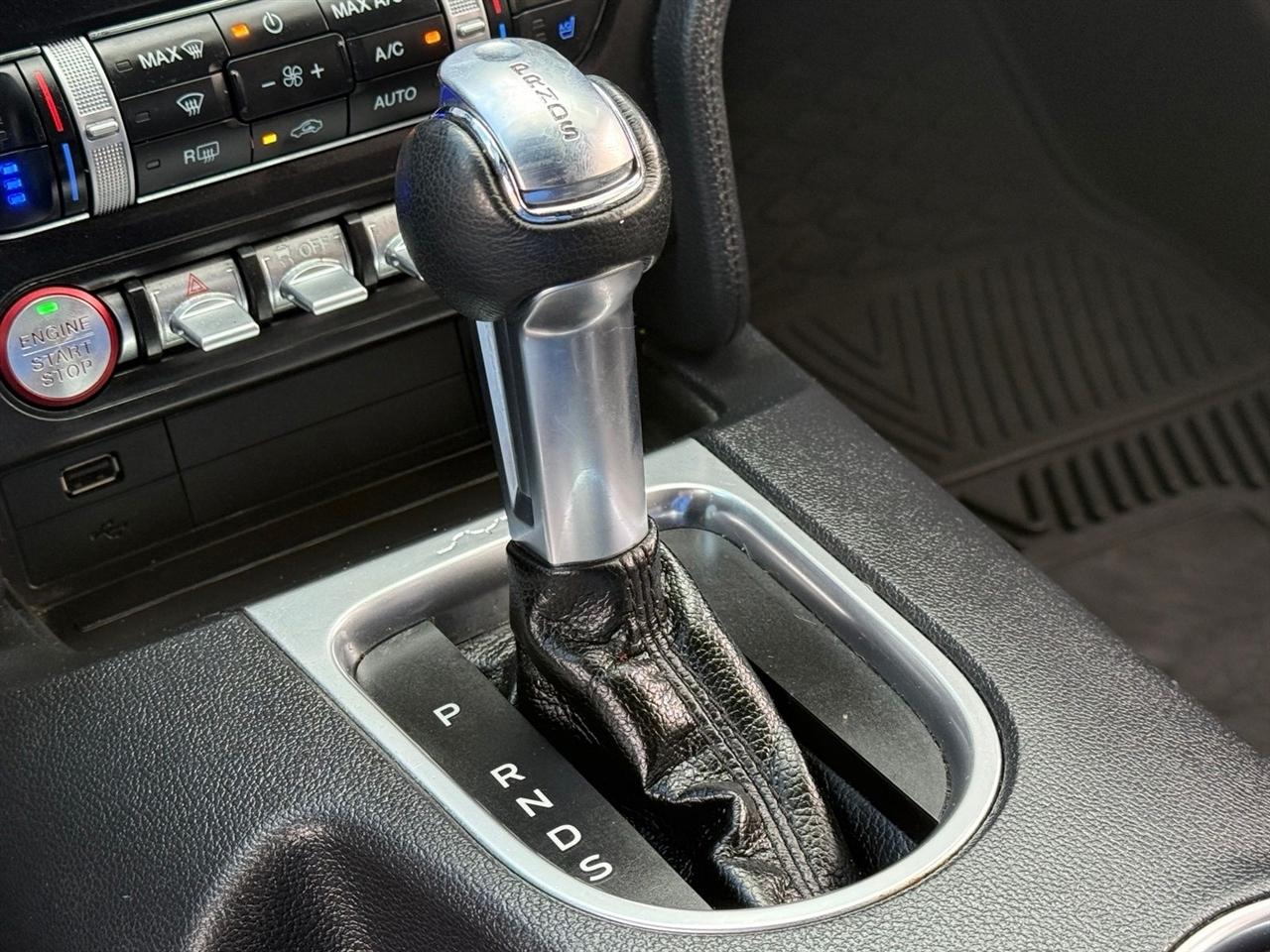 Ford Mustang  2020