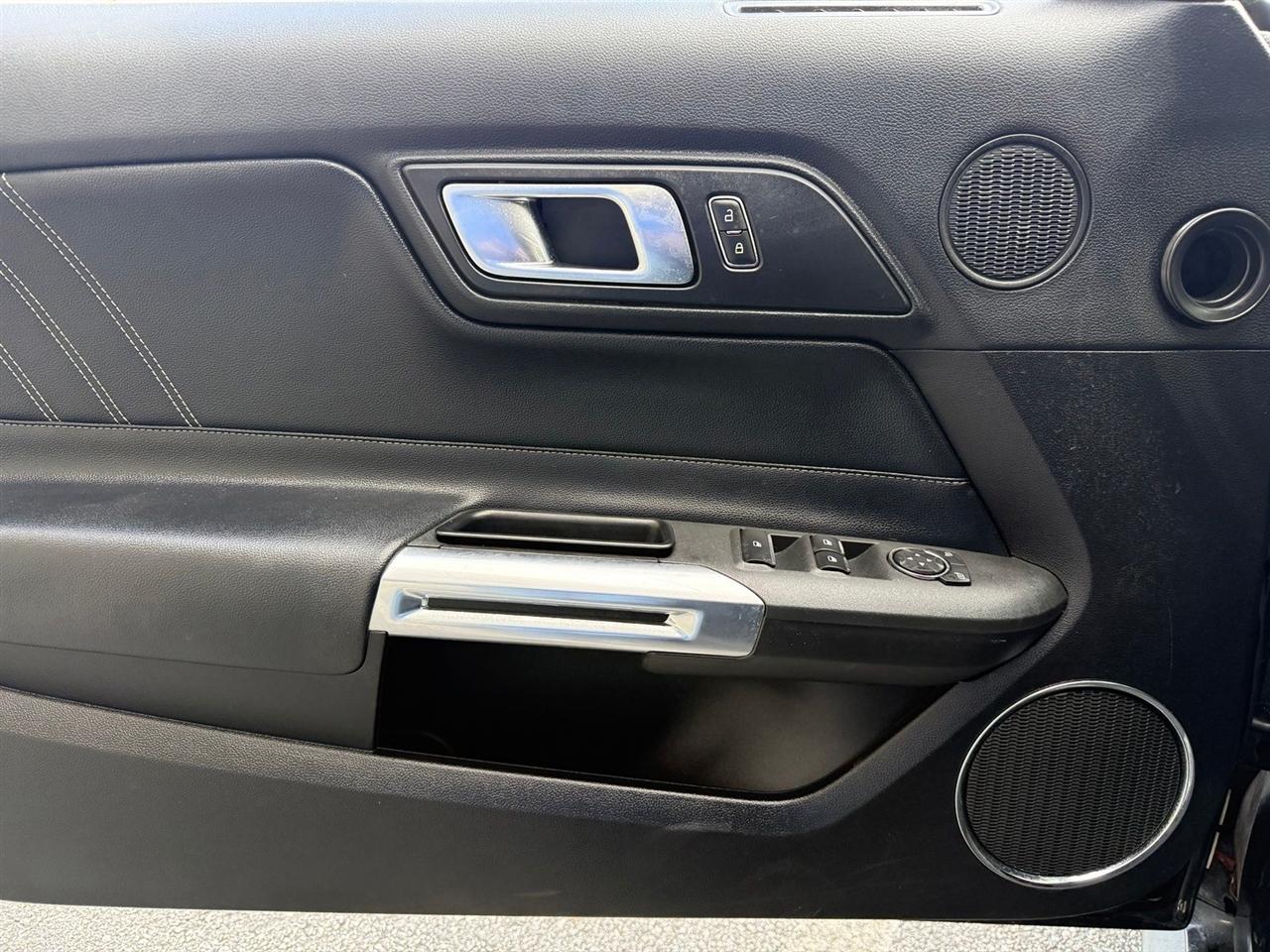 Ford Mustang  2020