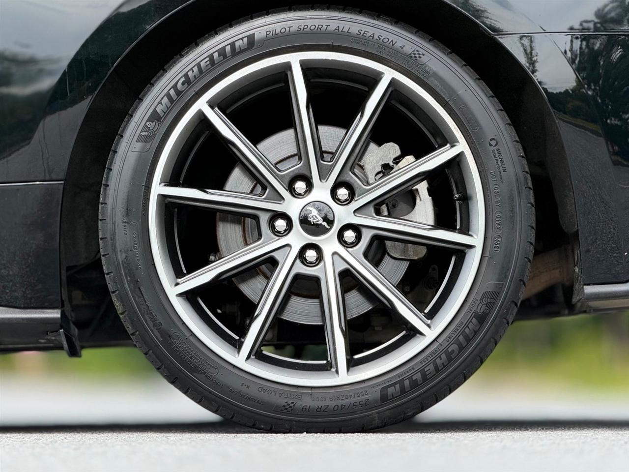 Ford Mustang  2019