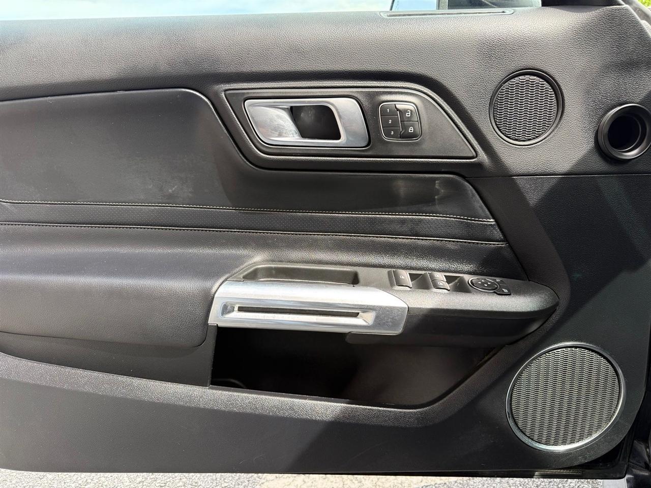 Ford Mustang  2019