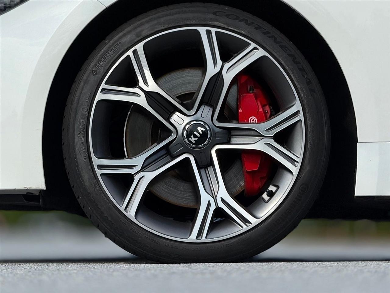 Kia Stinger  2020