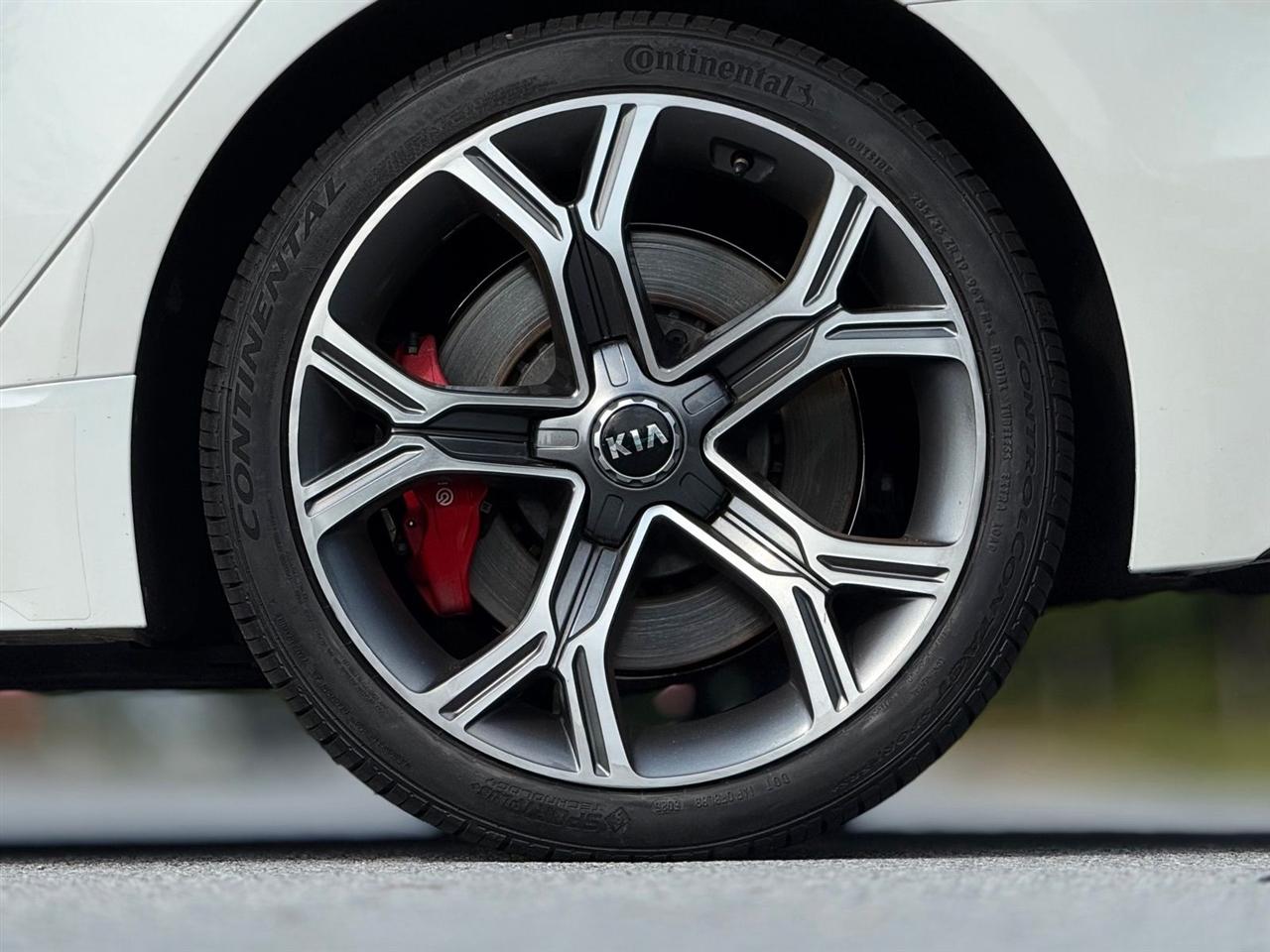 Kia Stinger  2020