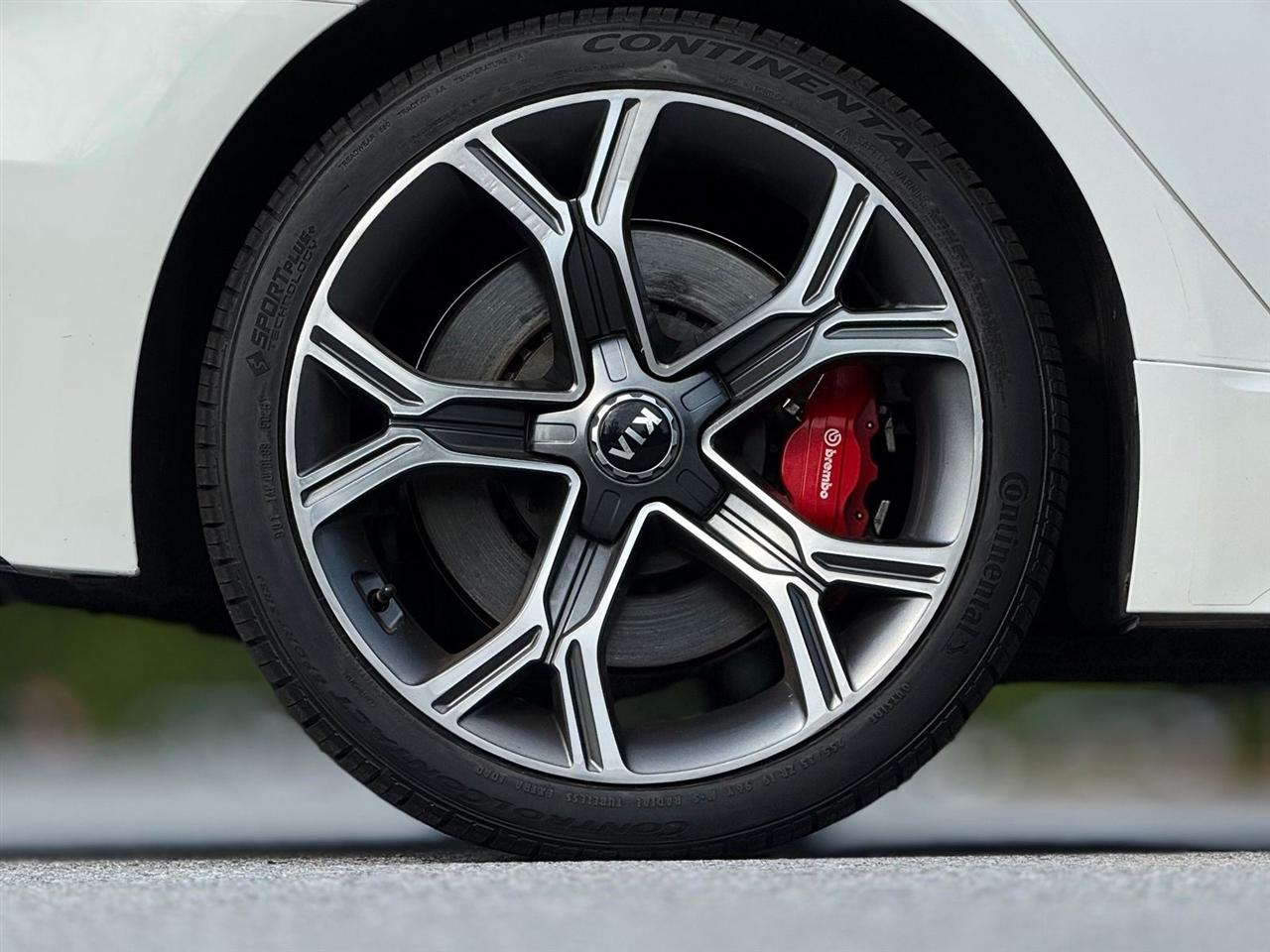Kia Stinger  2020