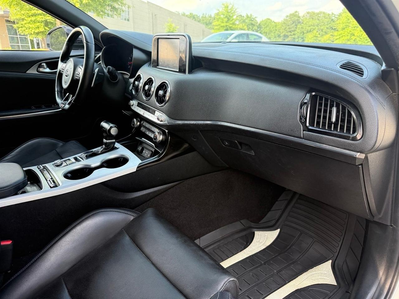 Kia Stinger  2020