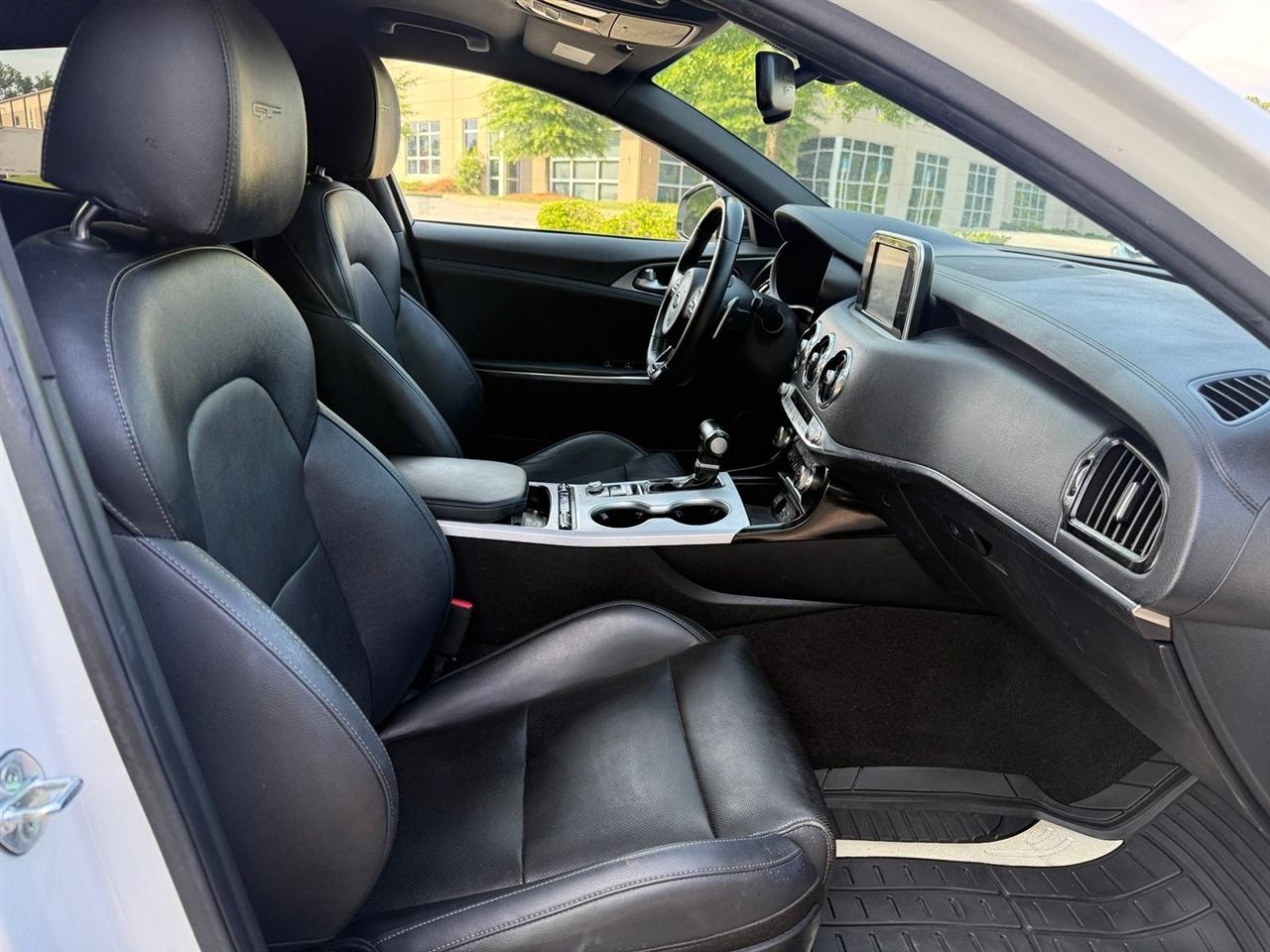 Kia Stinger  2020