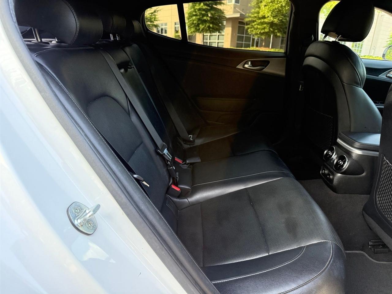 Kia Stinger  2020