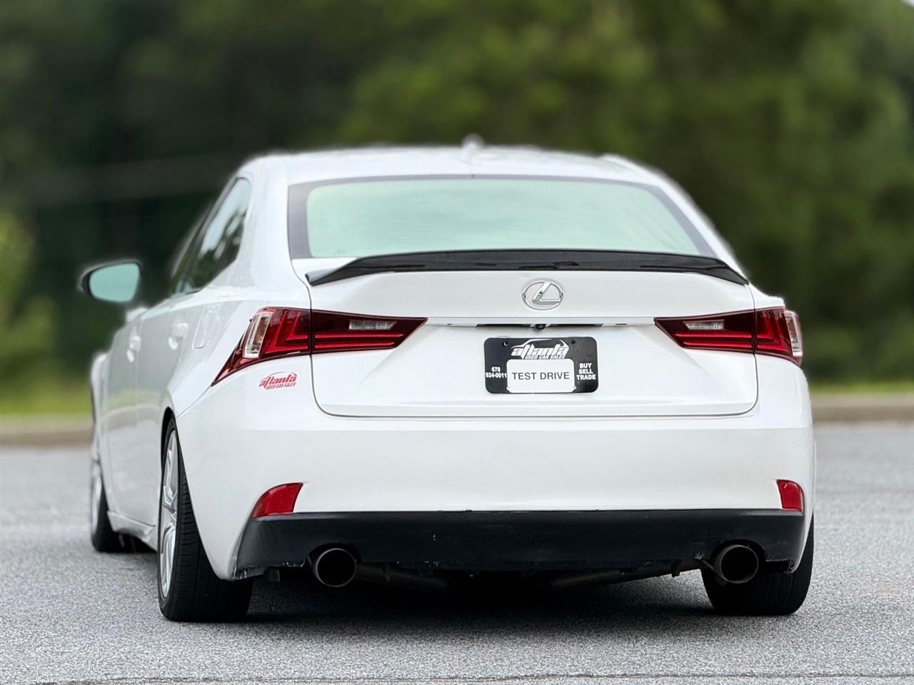 Lexus IS 200t  2016