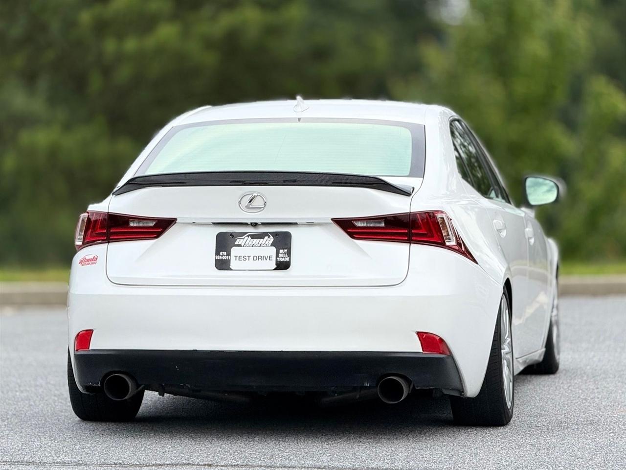 Lexus IS 200t  2016