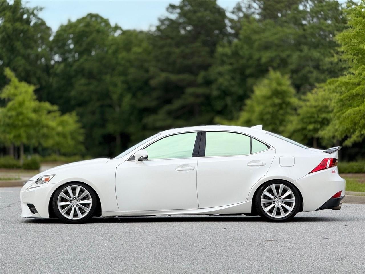 Lexus IS 200t  2016
