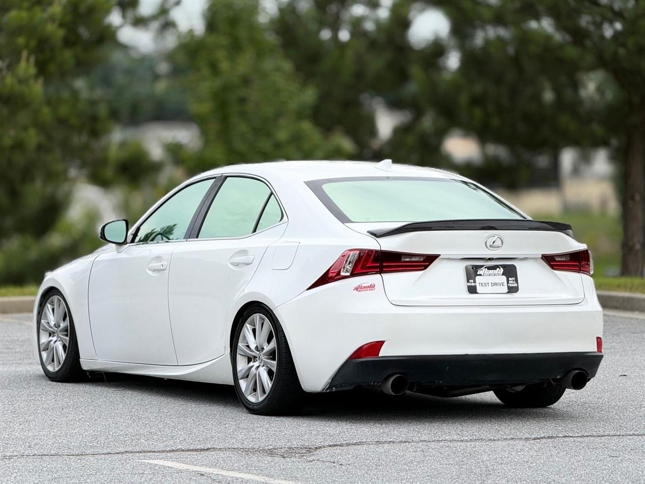 Lexus IS 200t  2016