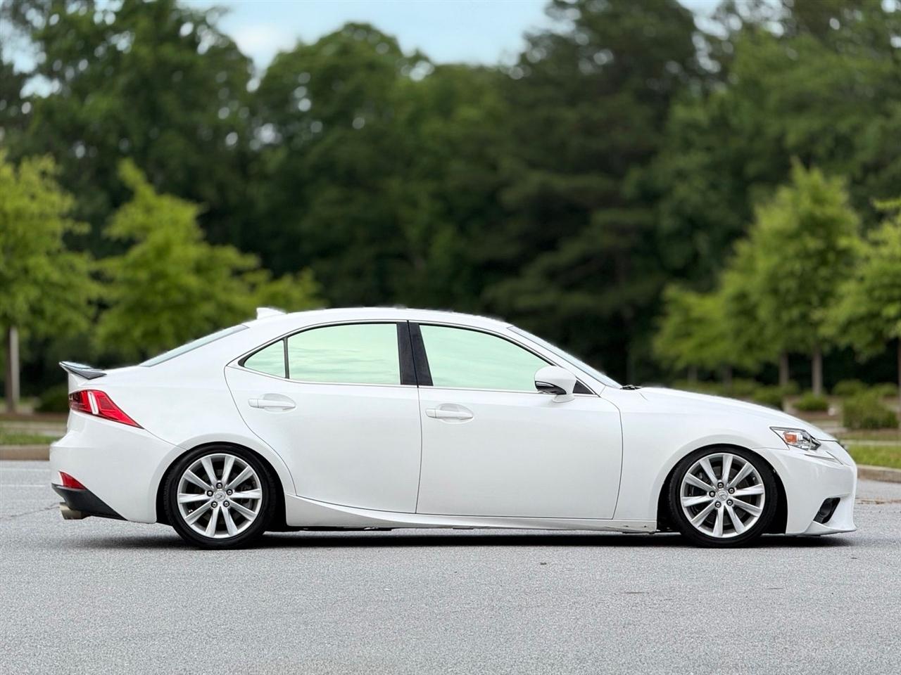 Lexus IS 200t  2016