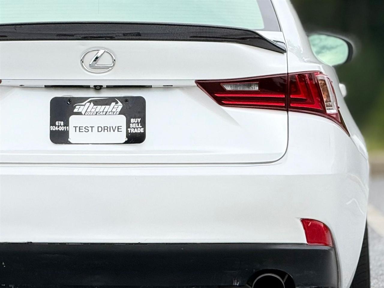 Lexus IS 200t  2016