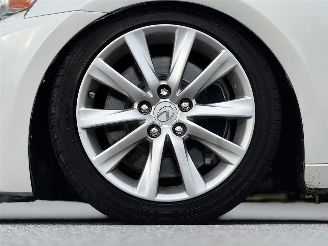 Lexus IS 200t  2016