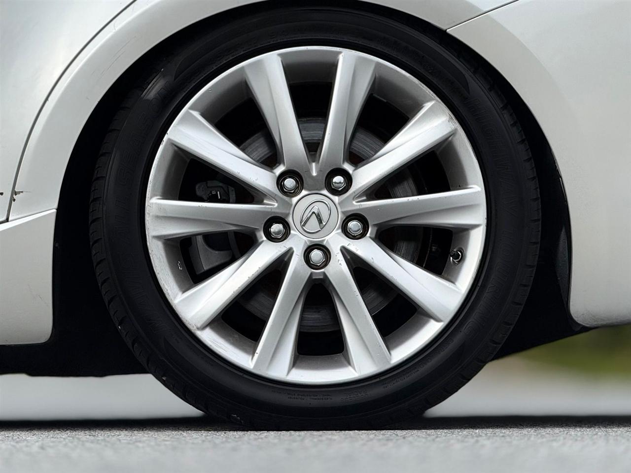 Lexus IS 200t  2016
