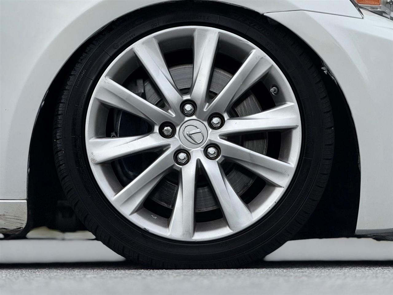 Lexus IS 200t  2016